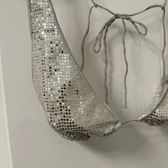 Oseree Disco 90’s Bikini Top Only in Silver Revolve - Picture 5 of 8